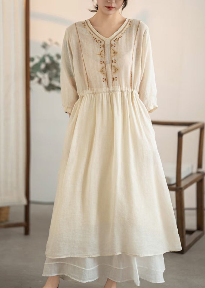 Sommerliches, besticktes, apricotfarbenes, handgemachtes Leinenkleid mit Kordelzug