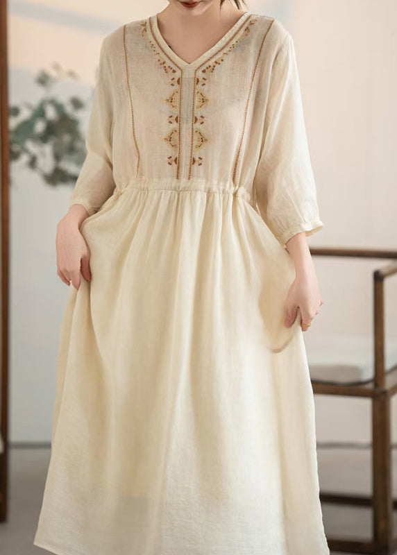 Sommerliches, besticktes, apricotfarbenes, handgemachtes Leinenkleid mit Kordelzug