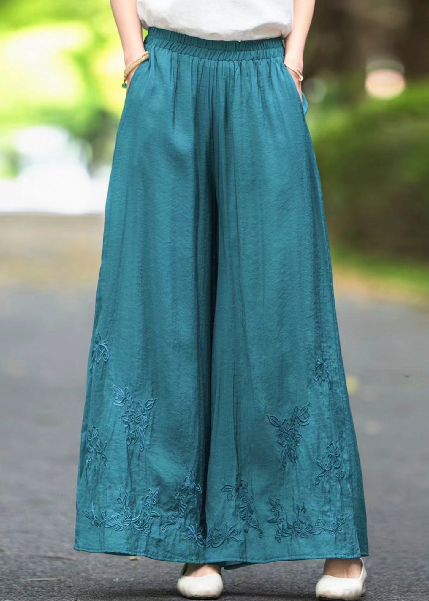 Pantalon en soie élastique fait main avec poches solides et taille marron pour l'été