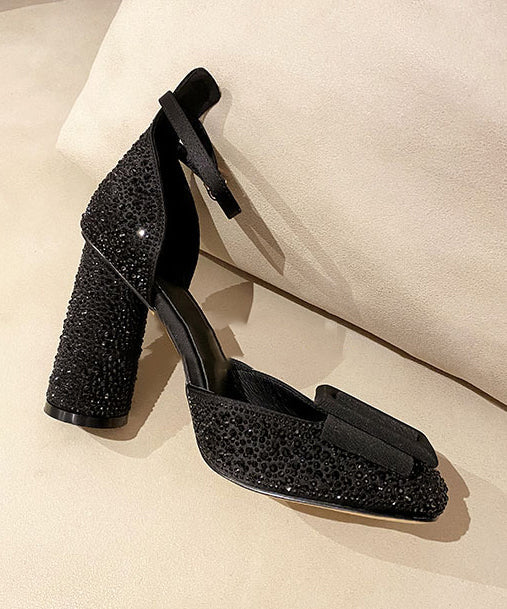 Sandales à talons faites à la main, bride noire, boucle épaisse, épissure en zircon