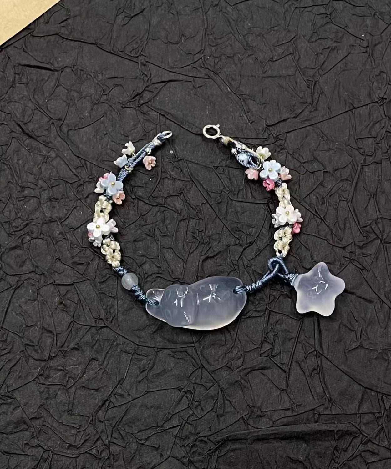 Handgefertigtes Webarmband mit goldenem Stern und kleinen Katzen, süß duftender Osmanthus-Charm TX018