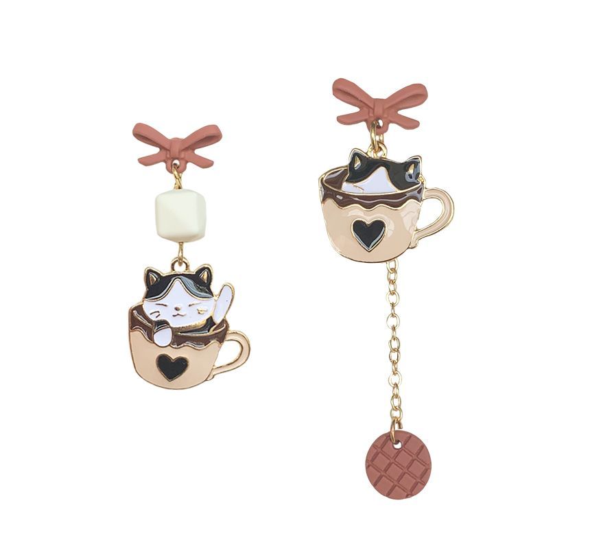 Earring / Cat Clip-On Asymmetrical Drop