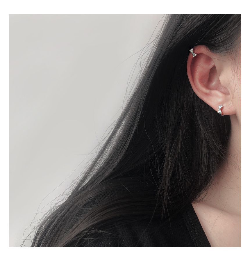 Rhinestone Bow Ear Cuff