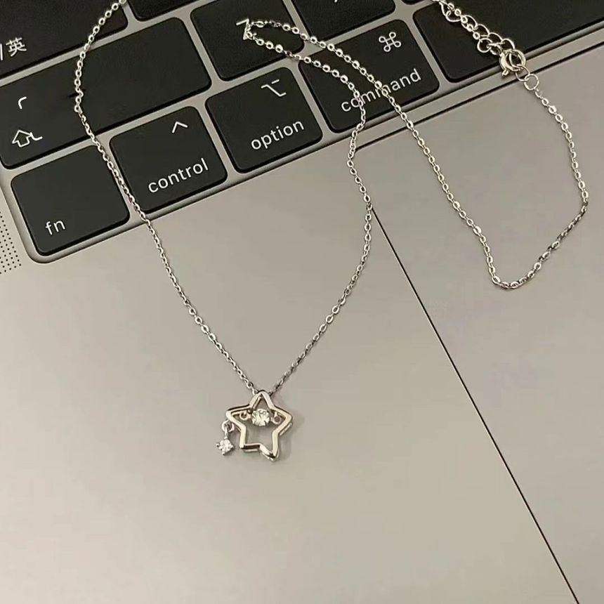 Pendant Star Choker Alloy