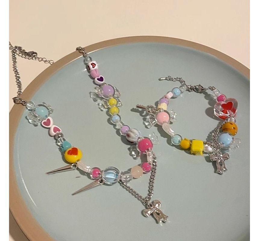 Beaded Necklace Bow