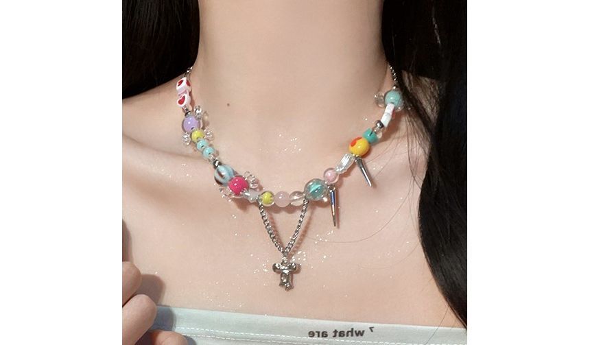Beaded Necklace Bow