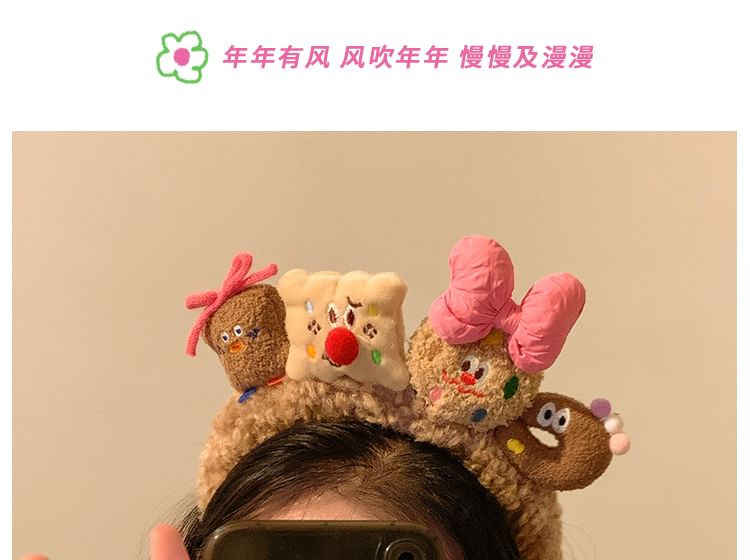 (Various Face Cookie Headband Designs) Wash Yarn