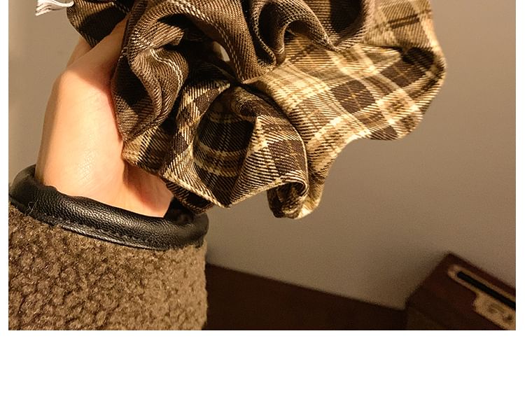 Scrunchie Plaid