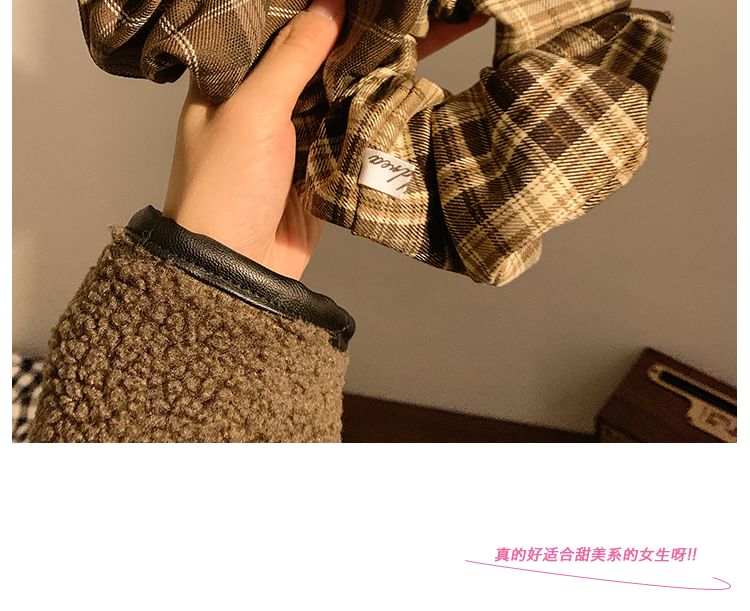 Scrunchie Plaid