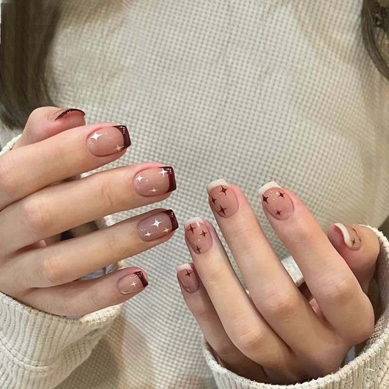 Ongles à pression en forme d'étoile