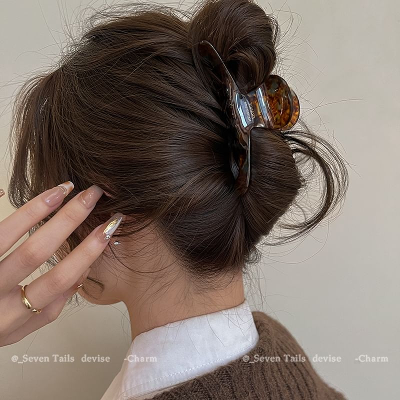Hair Lettering Claw Acrylic
