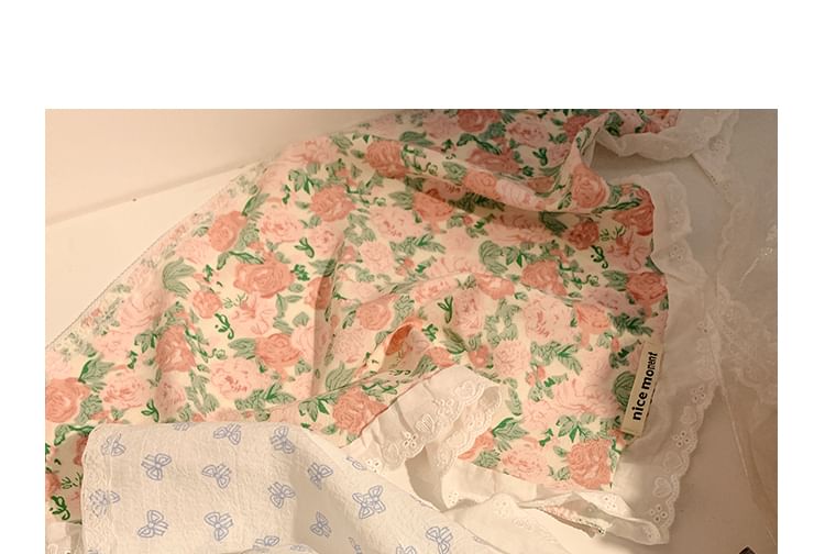 (Various Triangle Print Designs) Floral Scarf Head