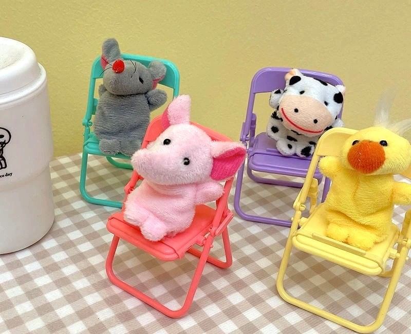 Plastic Desktop Stand Phone Chair