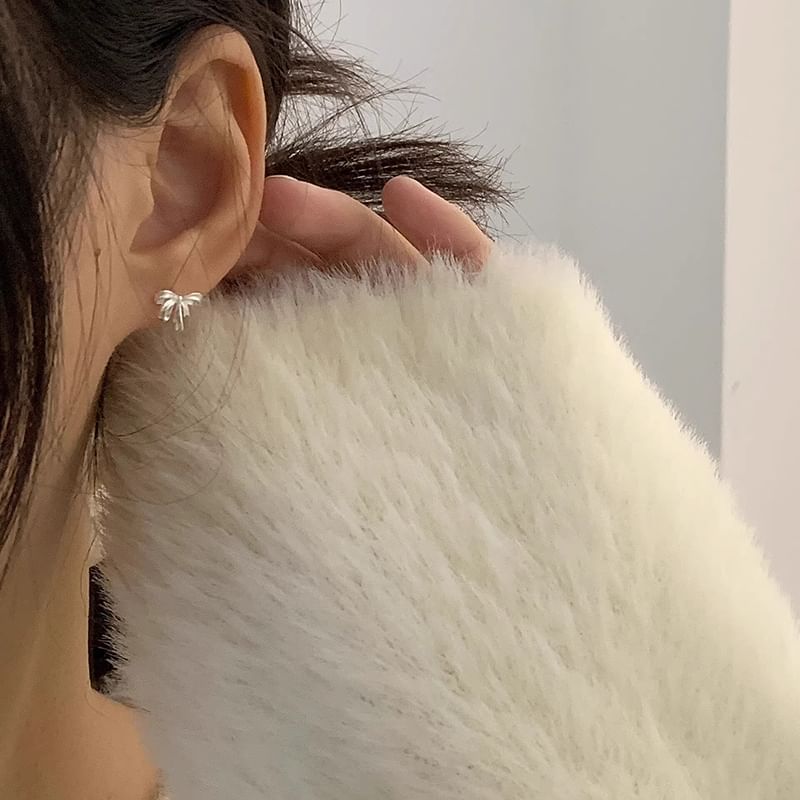 Ribbon Ear Stud