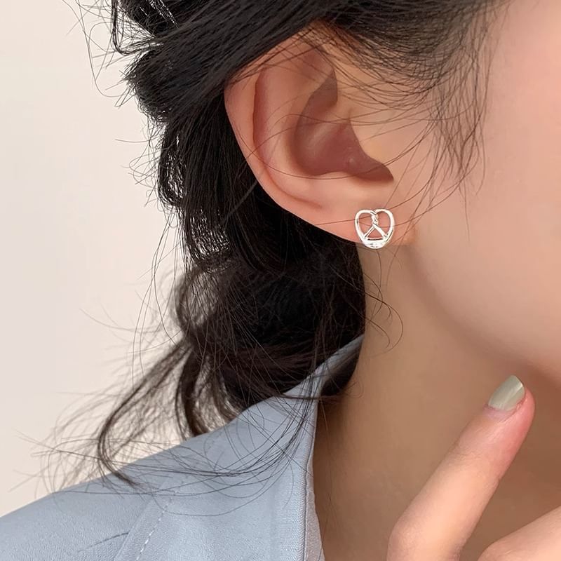Ear Stud Pastry Metallic