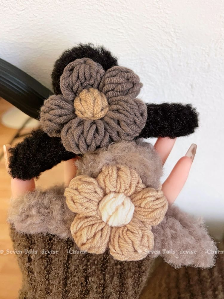 Claw Yarn Hair Chenille Clip Floral