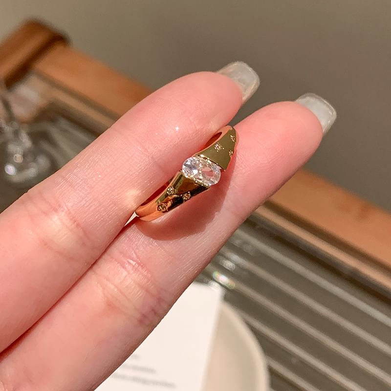 Thick Ring CZ