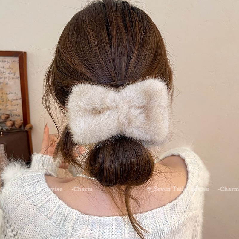 Clip Claw Bow Hair Chenille