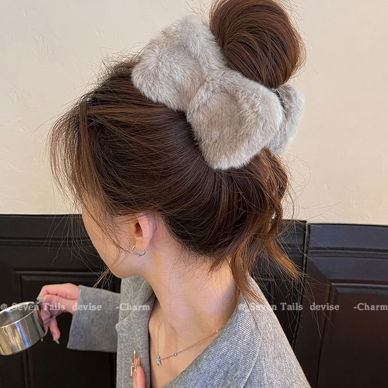Clip Claw Bow Hair Chenille