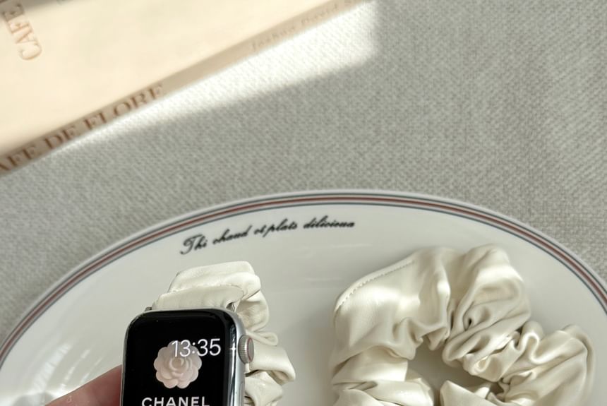 Faux Shirred Apple Band Leather Watch