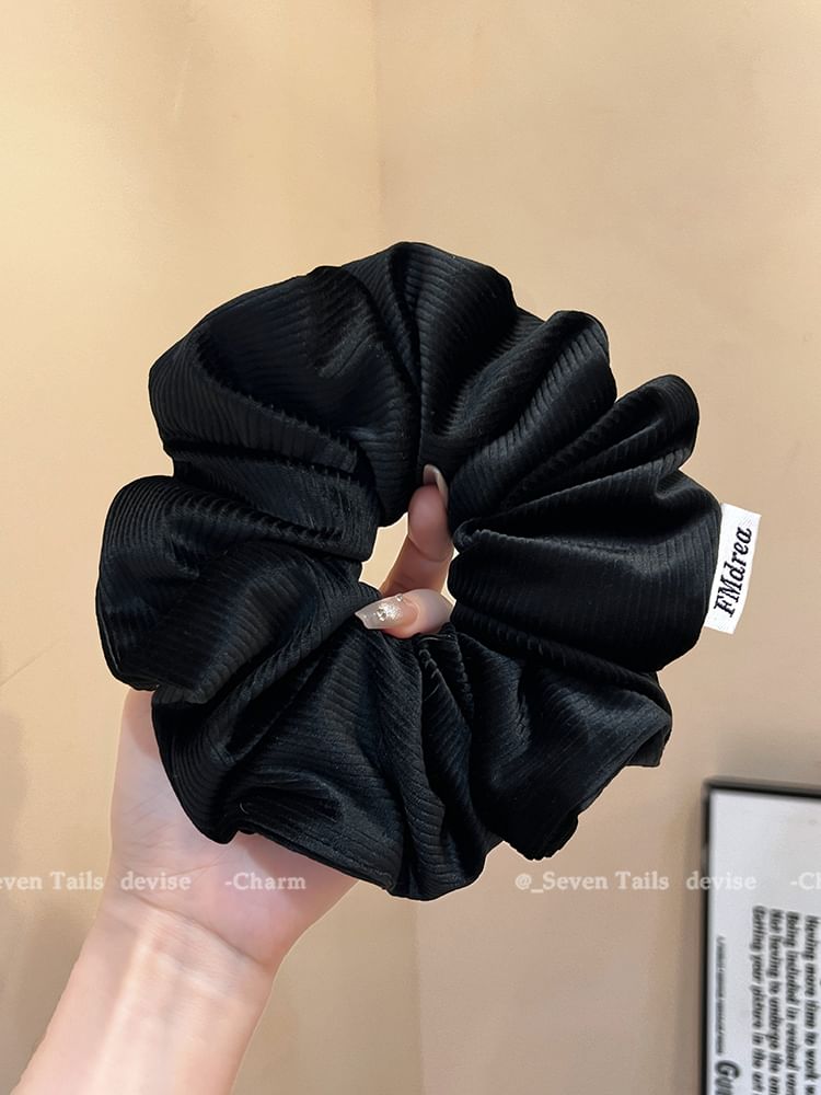 Label Scrunchie Lettering