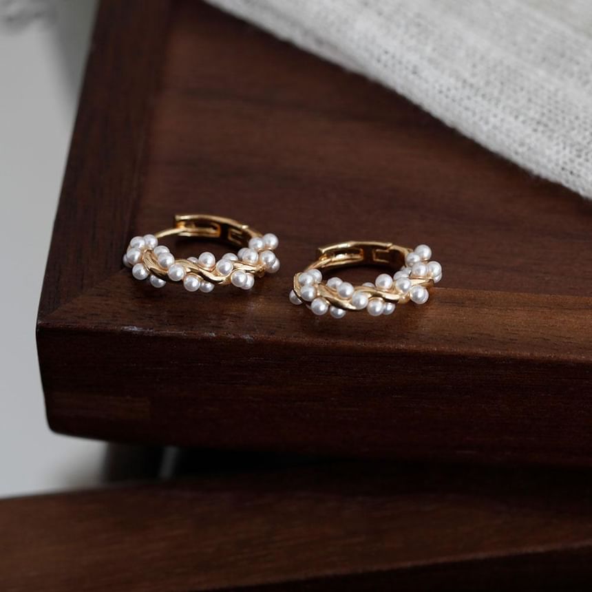 Faux Earring Hoop Pearl