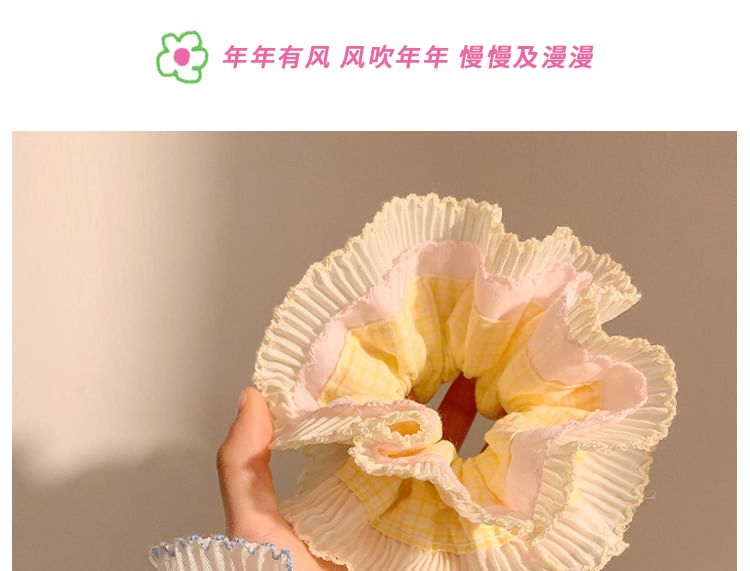 Plaid Panel Pleated Scrunchie
