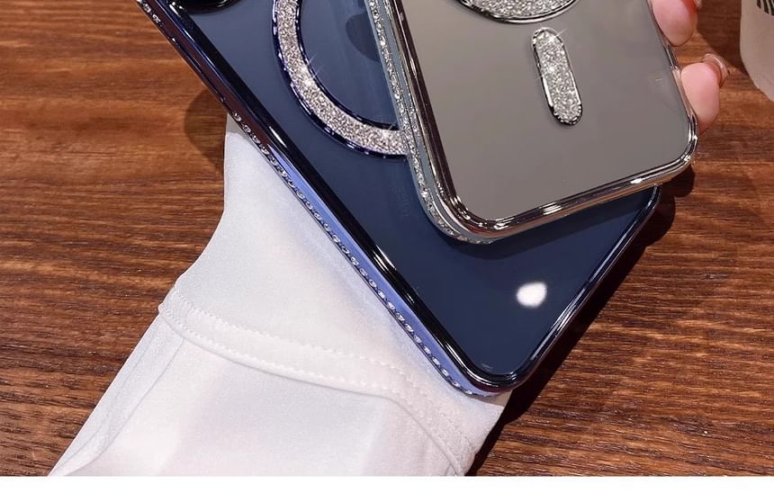 (Compatible Case Magnetic MagSafe) with Phone Embellished