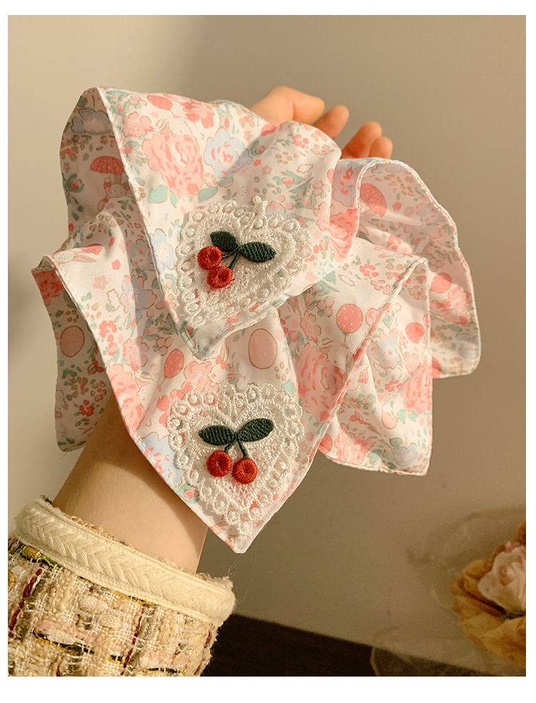 Scrunchie Floral Applique Print Square Cherry
