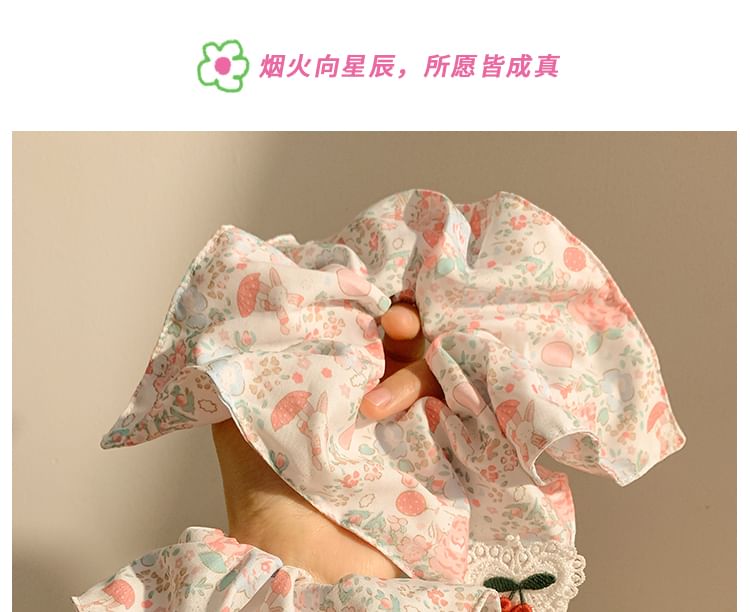 Scrunchie Floral Applique Print Square Cherry