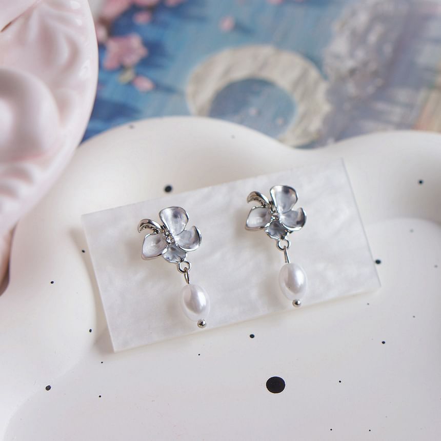 / Earring Pearl Butterfly Clip-On Faux Drop