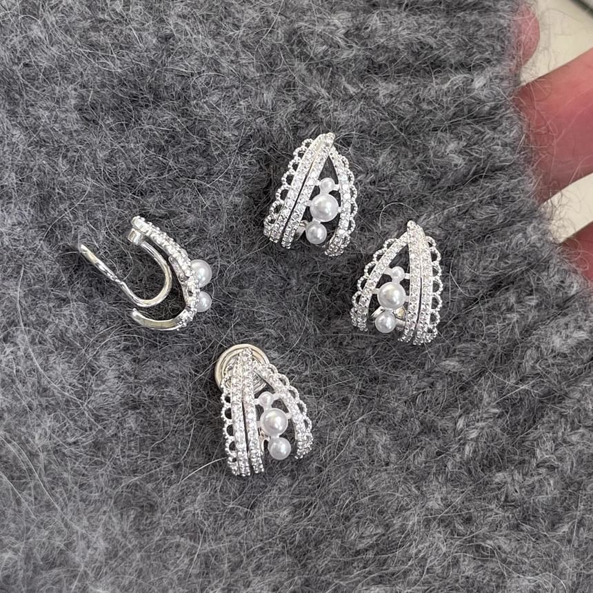 Faux Pearl Earring Hoop