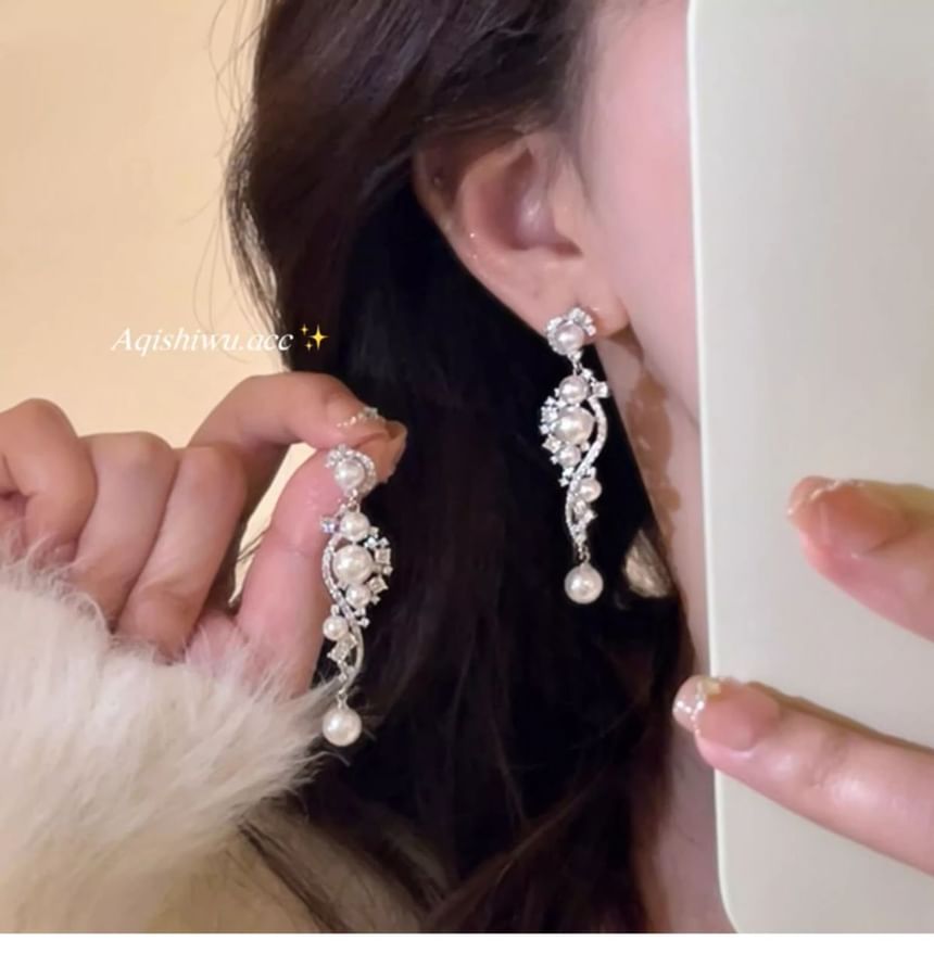 Pearl Dangle Earring Faux Alloy