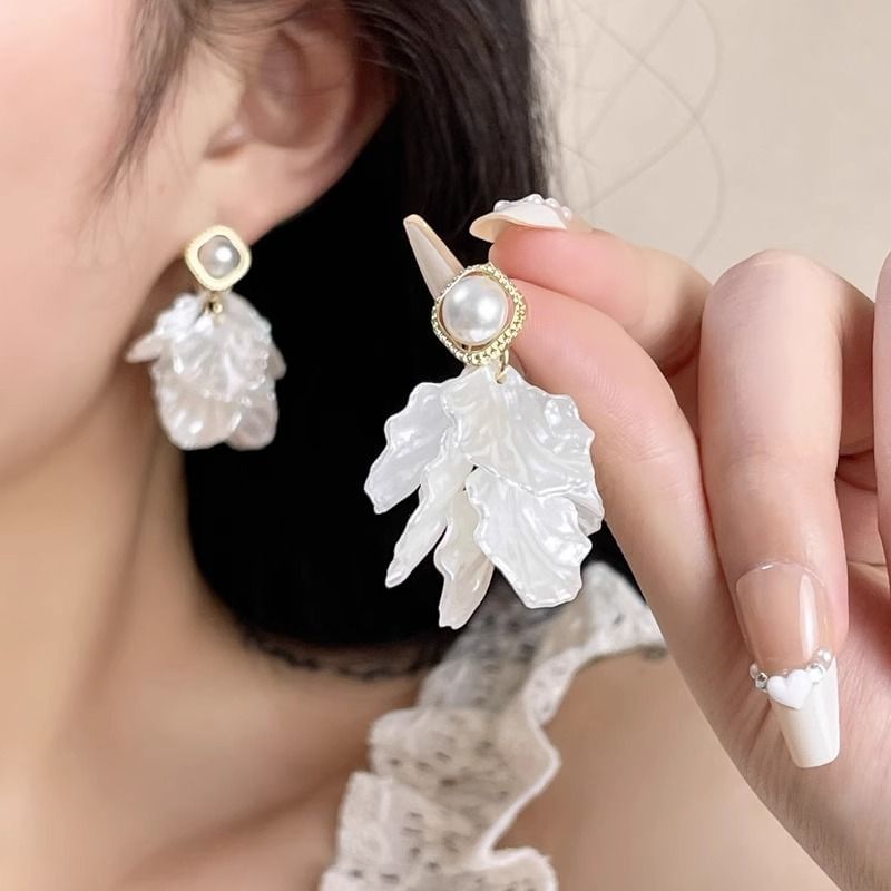 Petal Faux Pearl Alloy Earring Statement