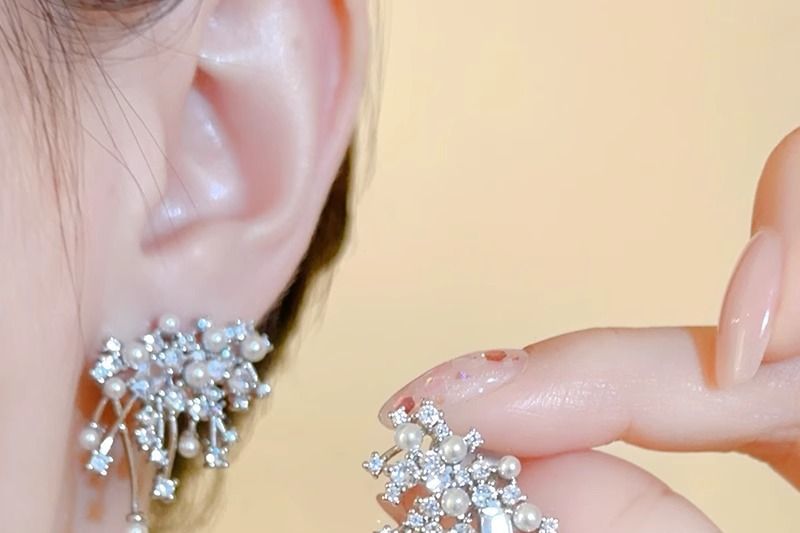 Alloy Firework Stud Faux Pearl Earring Rhinestone