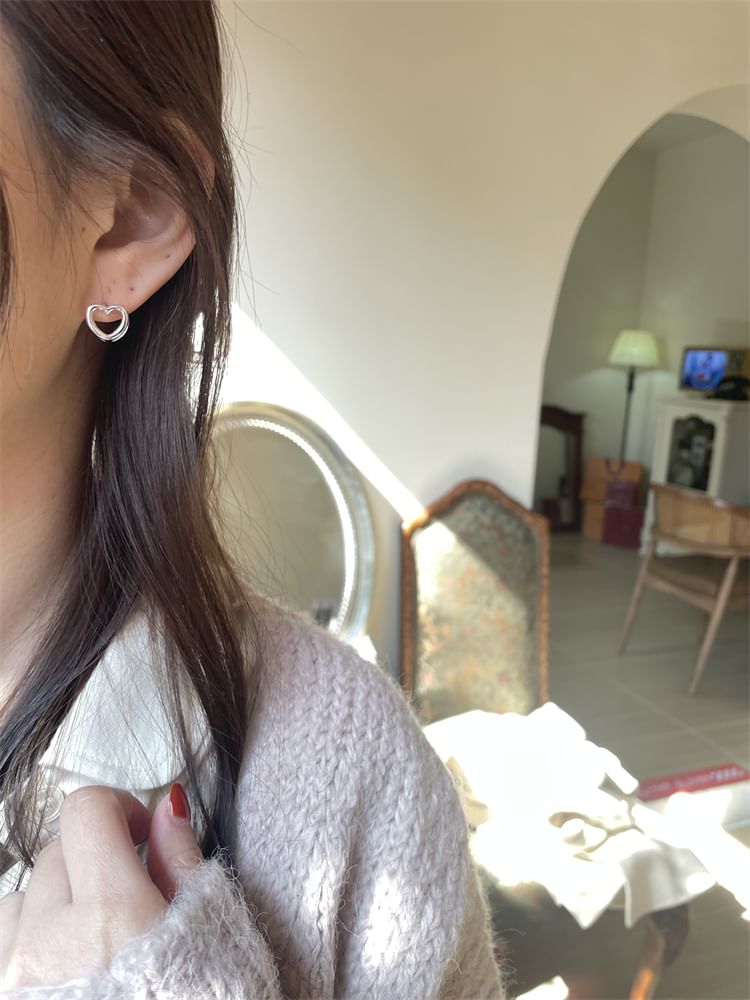 Sterling Heart Ear Stud Leverback Silver