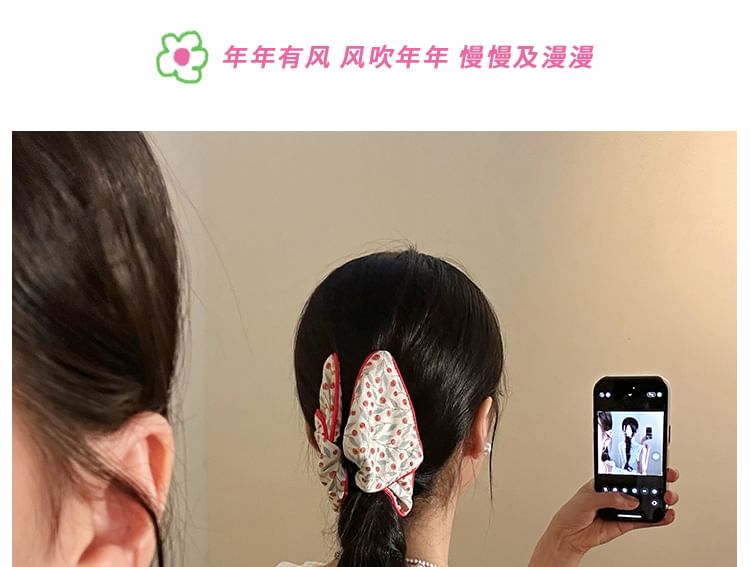 Fabric Print Claw Floral Hair