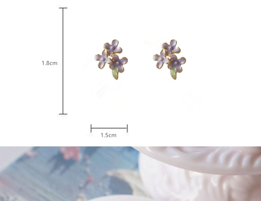 Clip Floral / On Stud Earring