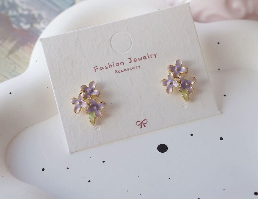 Clip Floral / On Stud Earring