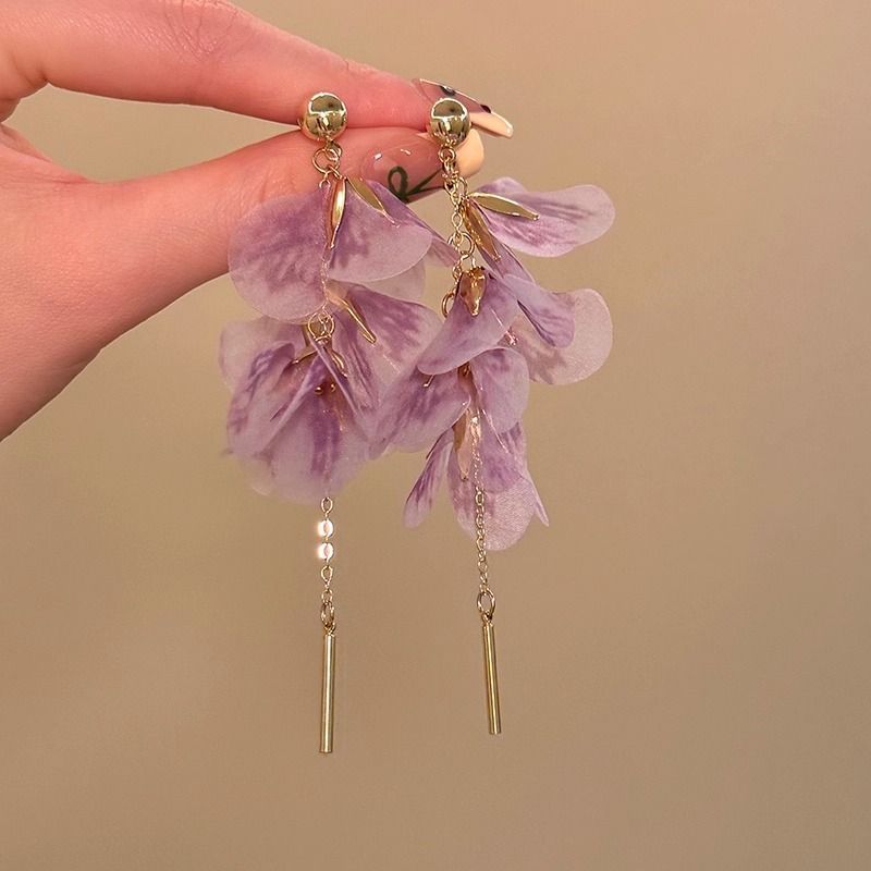 Threader Earring Petal