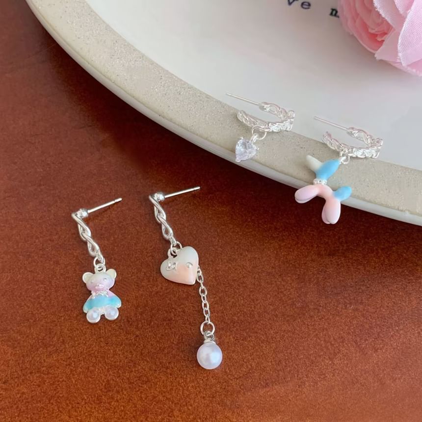 Earring Dangle Bear Asymmetrical