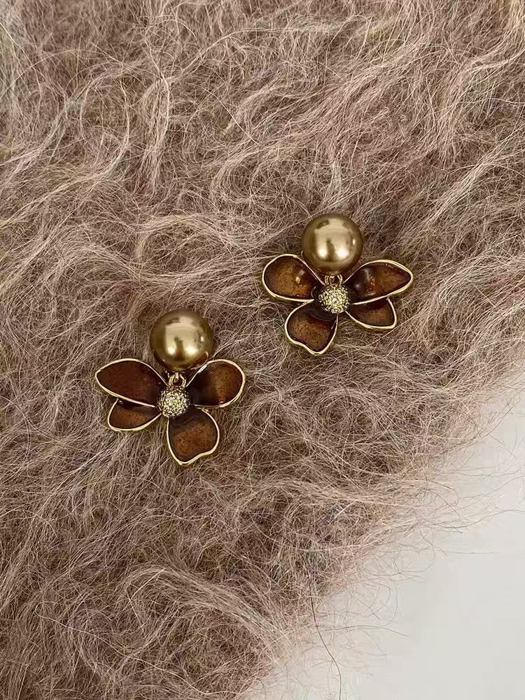 Glaze Drop Flower Earring