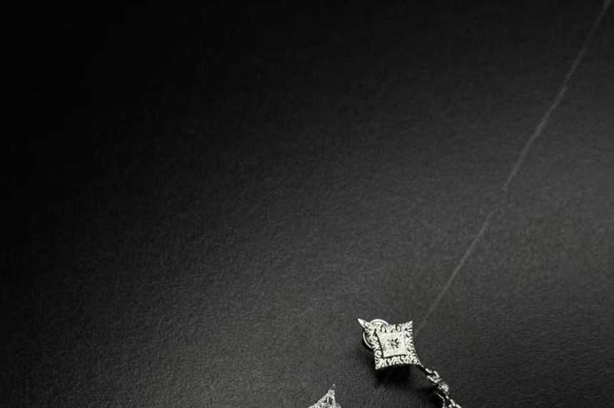Clip-On Earring Rhinestone Rhombus Drop