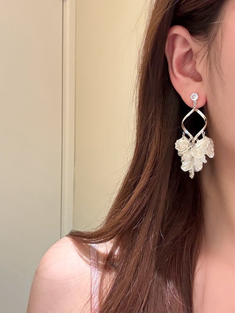 Rhinestone Shell Earring Chandelier