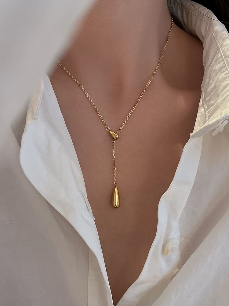 Teardrop Pendant Necklace