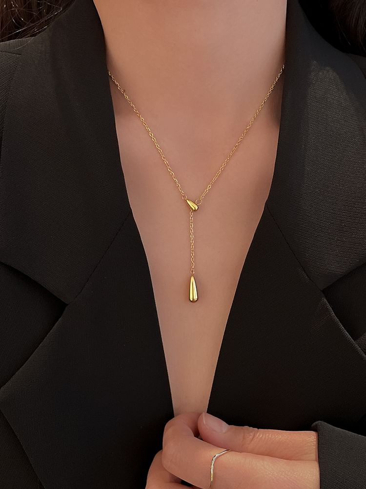 Teardrop Pendant Necklace
