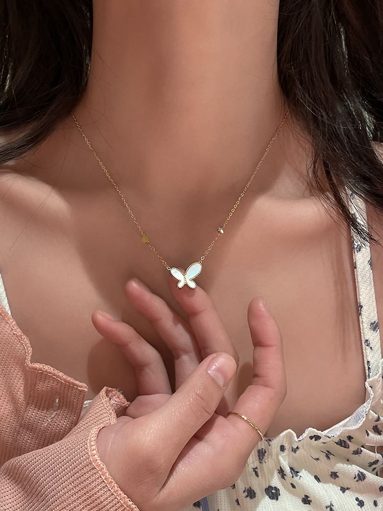 Pendant Butterfly Necklace