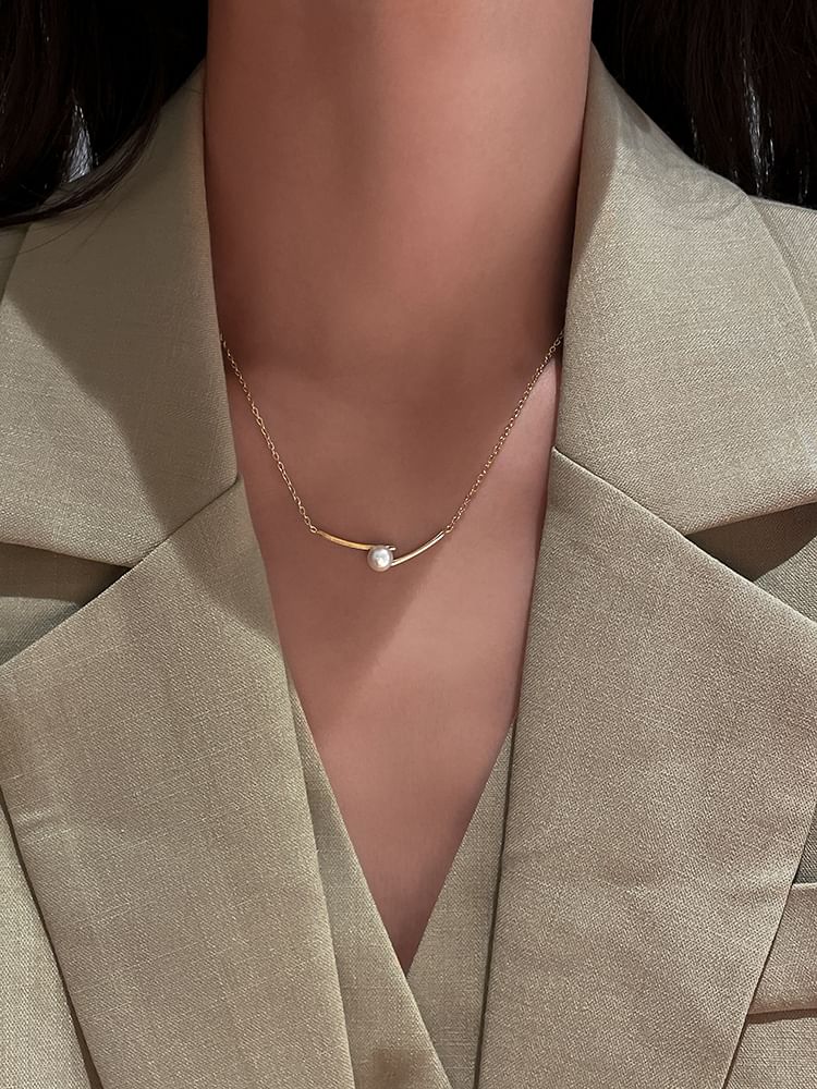 Faux Necklace Pearl Pendant