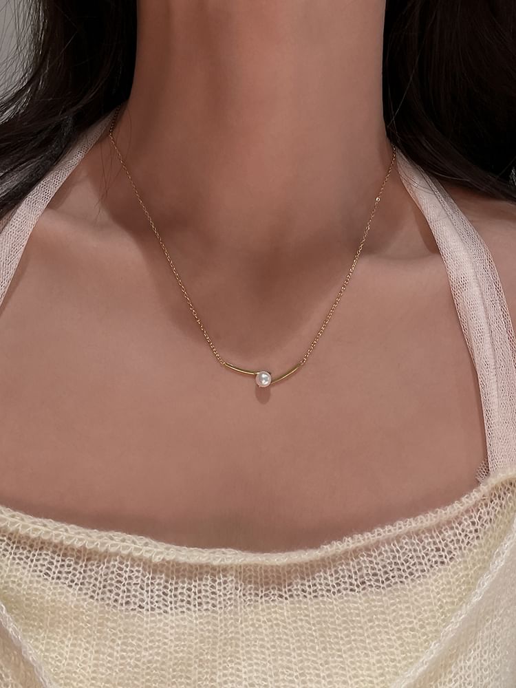 Faux Necklace Pearl Pendant