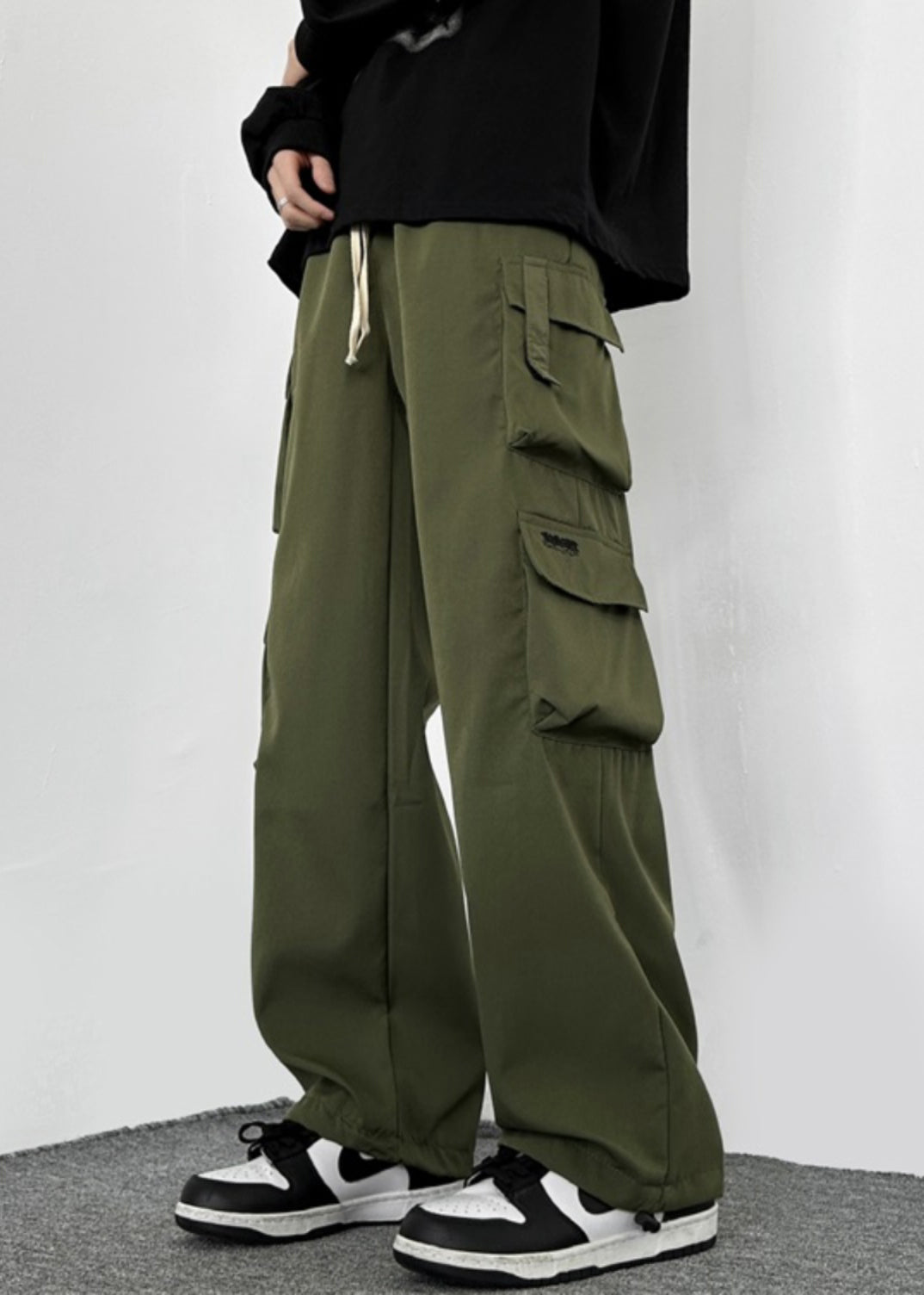 Pantalon décontracté en coton vert avec cordon de serrage et poches pour homme